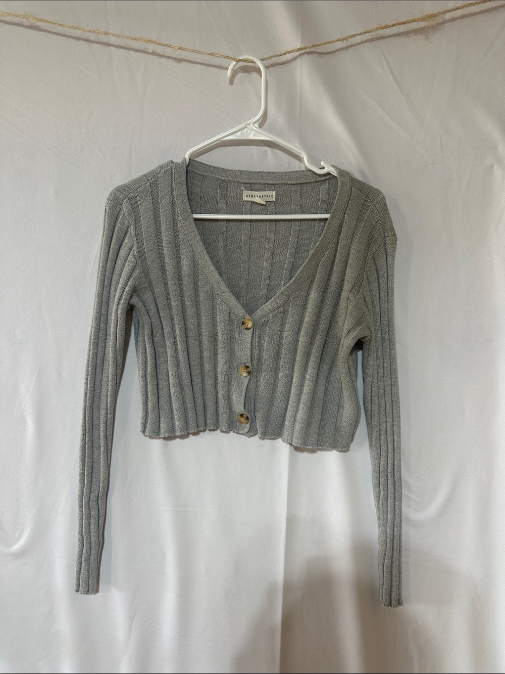 Aeropostale Light Gray Ribbed Cropped V-Neck Cardigan 0079